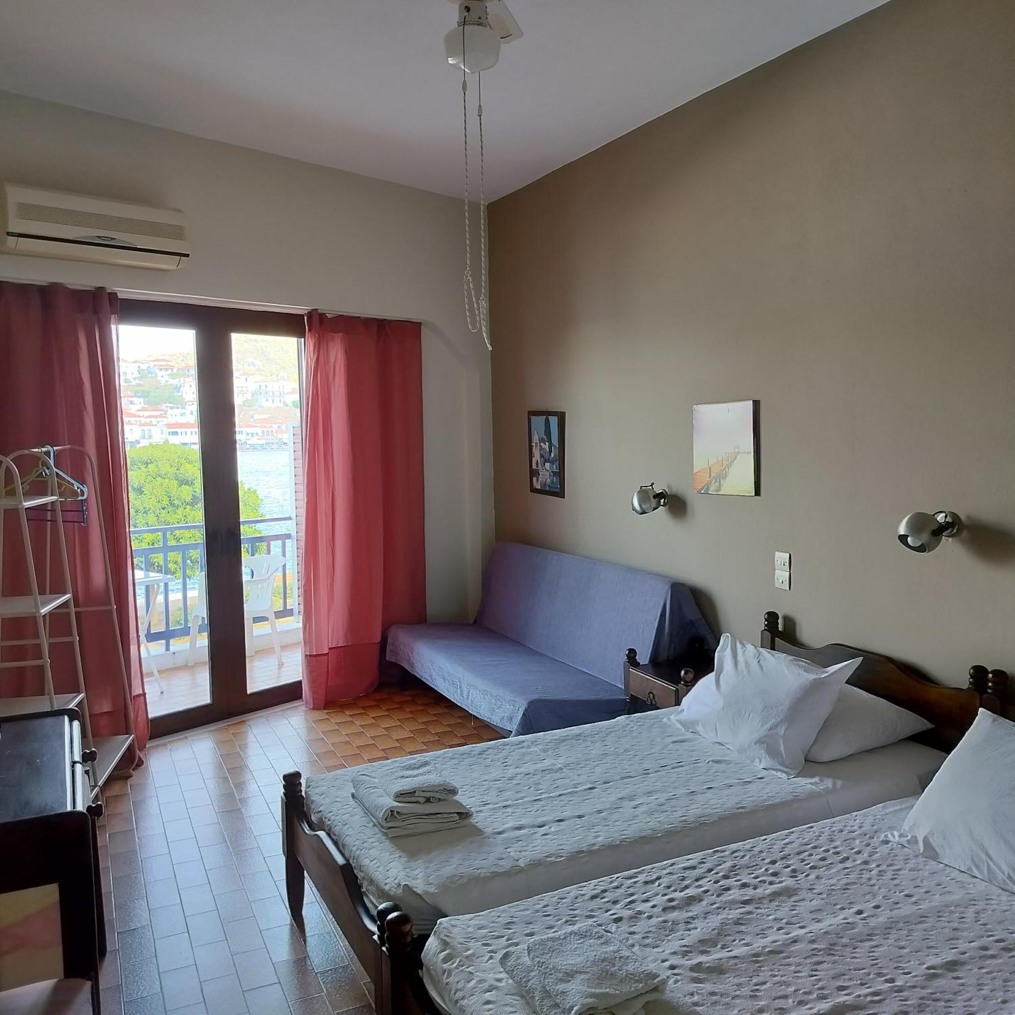 Bissias Guest House Галатас Экстерьер фото