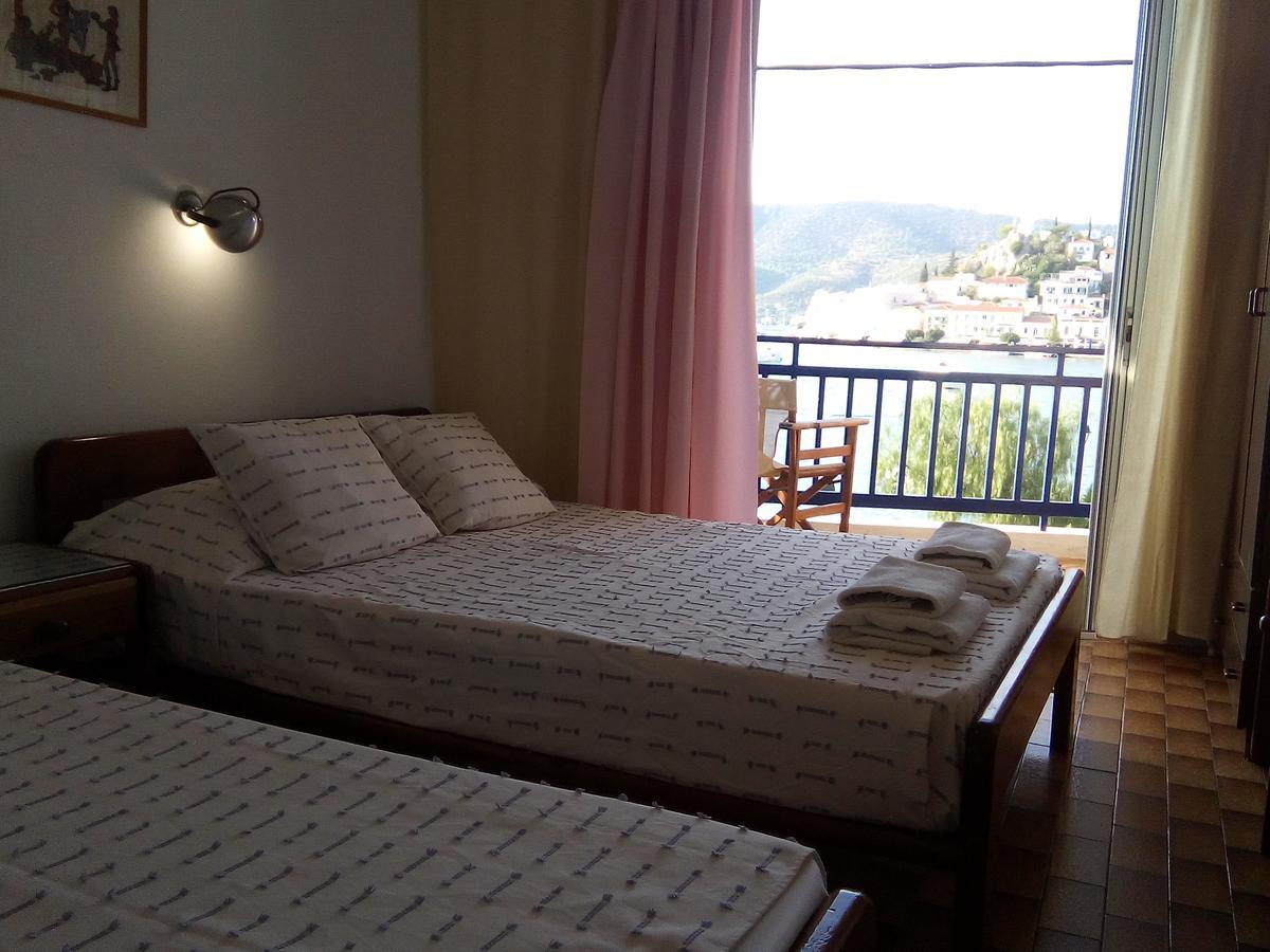 Bissias Guest House Галатас Экстерьер фото