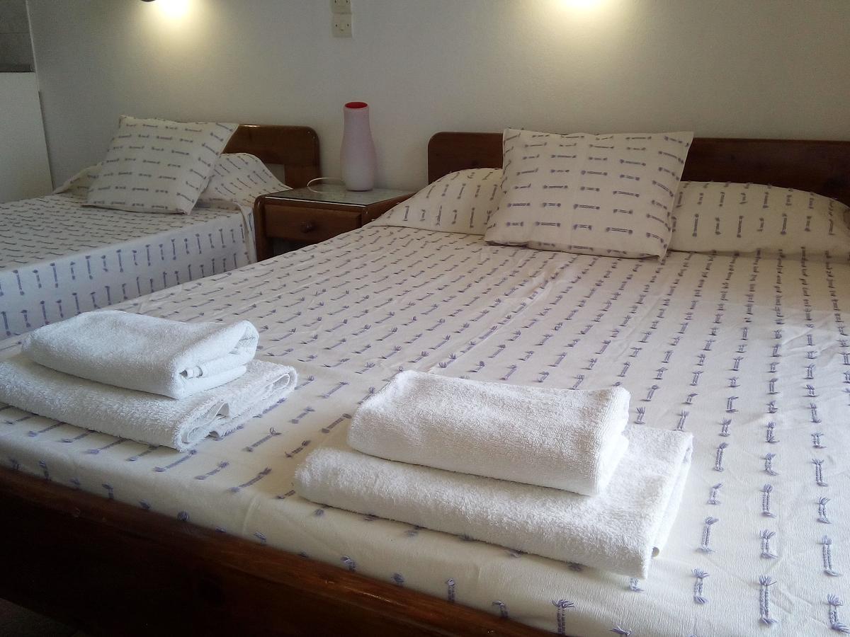 Bissias Guest House Галатас Экстерьер фото